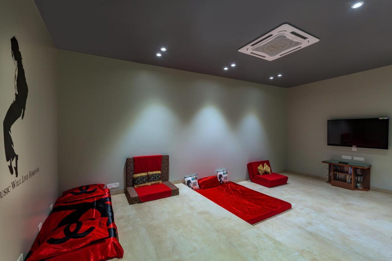 Saffronstays Aspen, Lonavala - Luxury Pool Villa With Games And Tv Room Near Bhushi Dam Luaran gambar