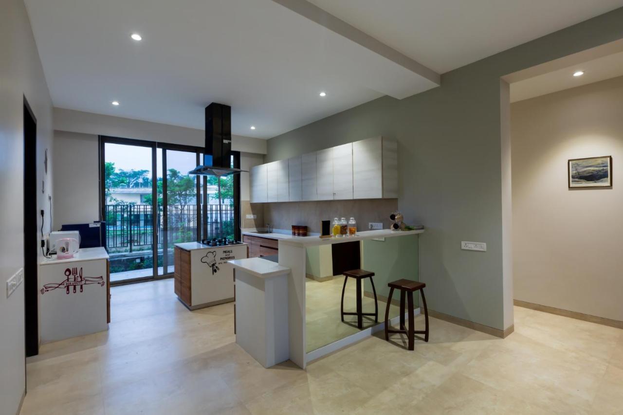 Saffronstays Aspen, Lonavala - Luxury Pool Villa With Games And Tv Room Near Bhushi Dam Luaran gambar